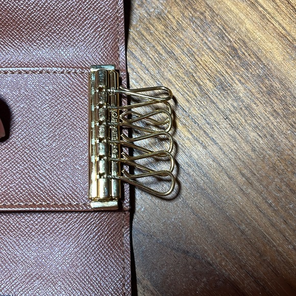 Louis Vuitton 6 Key Holder Monogram
*Authentic* - Picture 10 of 12